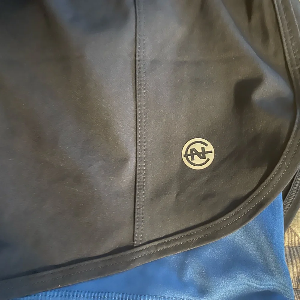 Nautica shorts with spandex - Picture 2 of 5